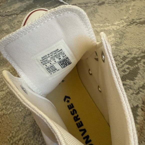 Converse White Canvas High-Tops - Picture 3 of 3